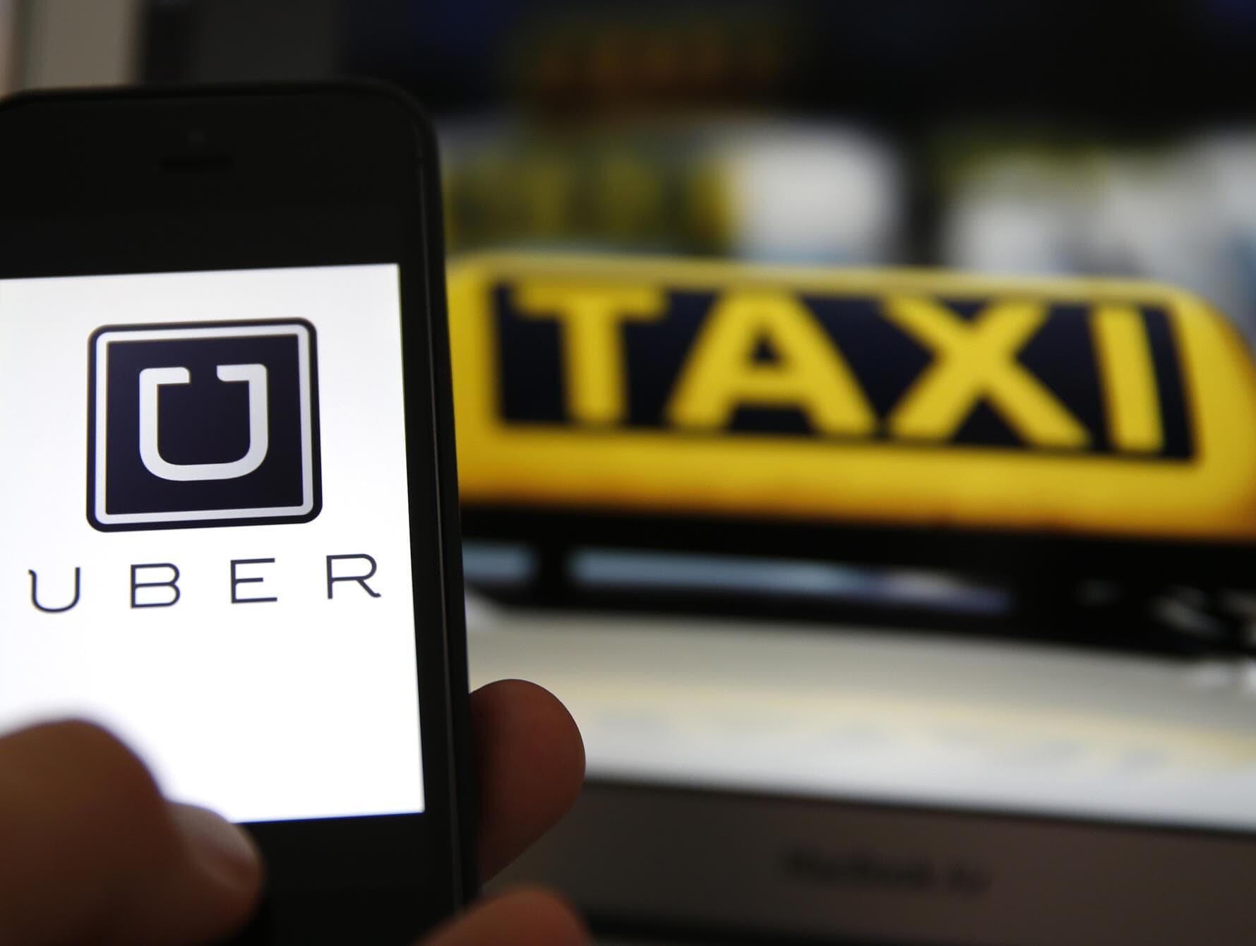 Uber diz que Câmara proíbe aplicativo com lei "retrógrada"