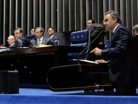 Aécio, sobre acusação de propina: "É injúria, é calúnia, é difamação; é crime"!