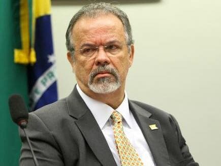 Jungmann diz que governo não cederá a "nenhuma reivindicação que coloque em risco a sociedade"