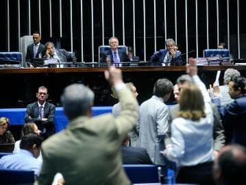 PEC do teto encerra etapa de tramitação e vai à votação final no Senado