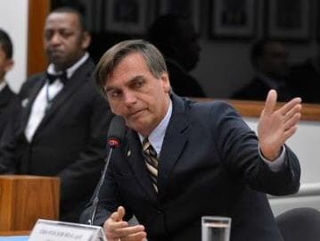 Conselho de Ética rejeita processo contra Bolsonaro por homenagem a torturador