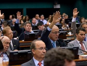 Deputados aprovam proposta que torna perícia criminal órgão independente