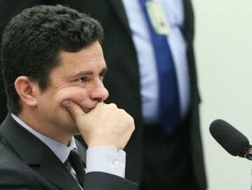 Moro bloqueia até R$ 10 milhões em contas de Mantega e outros alvos da Lava Jato