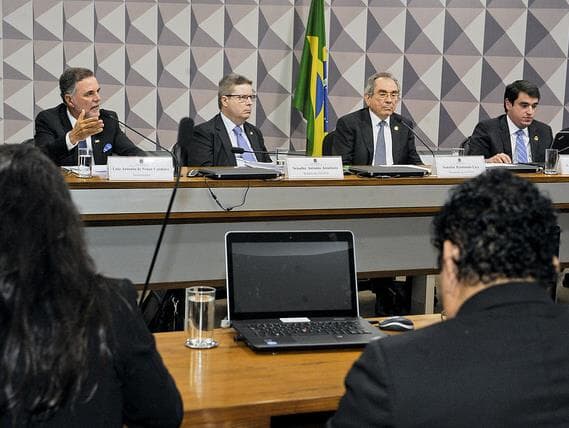 Comissão do impeachment define novo cronograma de trabalho