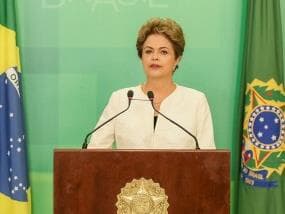 Em nota, Dilma comenta pagamentos a João Santana