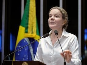 Gleisi Hoffmann assume a presidência da CAE