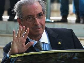 BC investiga Eduardo Cunha por omissão de contas no exterior