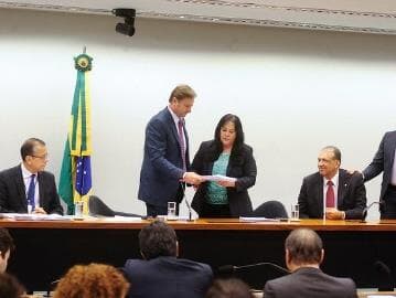 Governo acumula dívida de R$ 623 bilhões em três anos