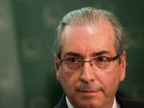 Cunha pagou para barrar dados sobre contas na Suíça, diz Estadão