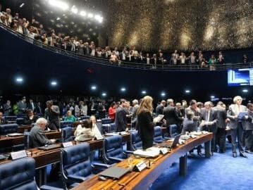 Senado aprova MP que eleva a 35% limite de empréstimo consignado