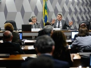 Comissão do Senado aprova nova eleição em caso de cassação