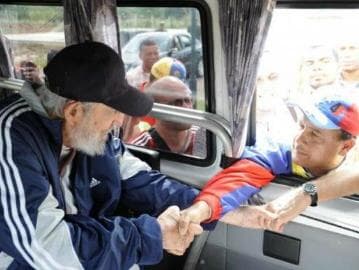 Fidel Castro reaparece em público após 14 meses de reclusão