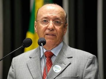 PSB lança nome para comandar Senado, mas pode apoiar peemedebista