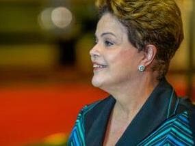 Câmara rejeita pedidos de impeachment de Dilma