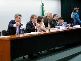 Governo sofre derrota na votação da meta fiscal