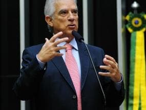 Caso Petrobras: líder do PPS acusa Dilma de "cinismo a toda prova"