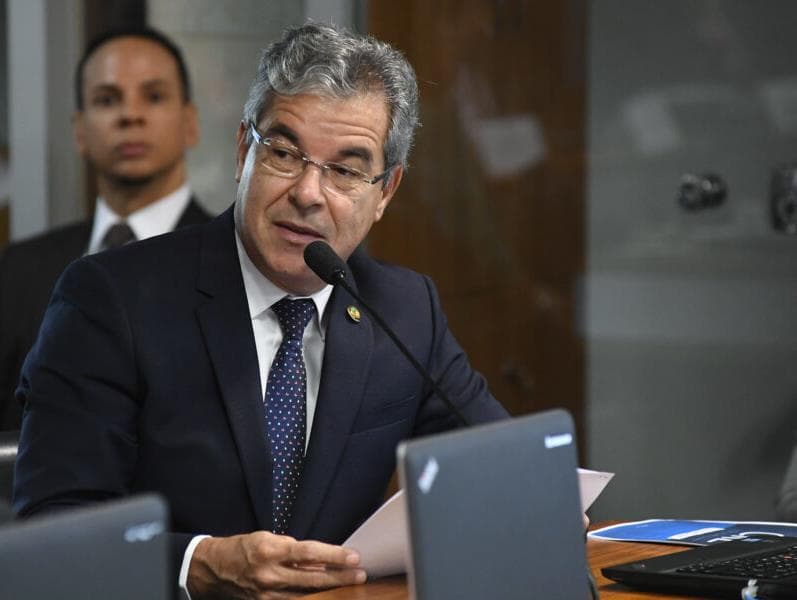 Justiça suspende afastamento de Jorge Viana da presidência da Apex