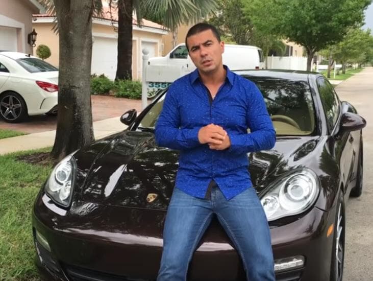 Youtuber eleito deputado se diz arrependido: "Era mais fácil ter ficado em Miami"