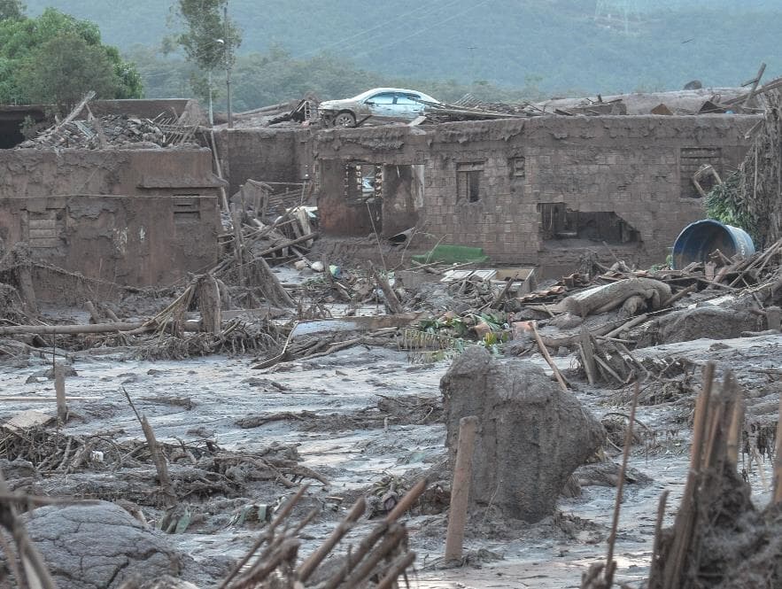 Livro reconstitui a tragédia de Mariana e dá voz e rosto às vítimas do maior desastre ambiental do país