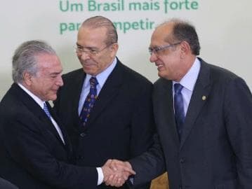 Para que o pleito eleitoral de 2018 não vá "às favas"