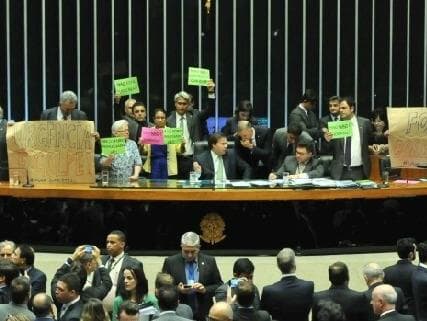 Psol protocola ação no STF contra votação de urgência da reforma trabalhista