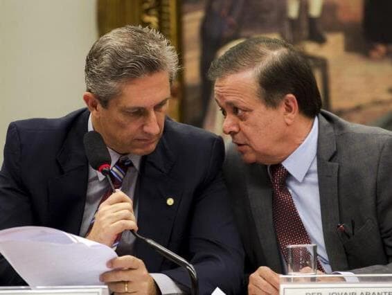 Jovair e Rosso acertam aliança para o segundo turno na eleição da Câmara