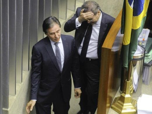 Eunício de Oliveira e Renan Calheiros travam batalha no PMDB pela presidência do Senado