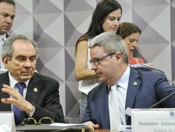 Ao vivo: comissão vota parecer pró-impeachment