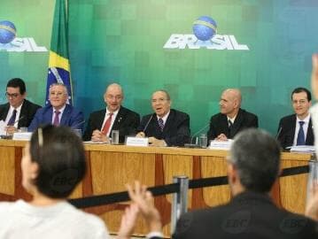 Governo prevê déficit primário de R$ 139 bi em 2017