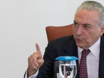 Governo retira urgência de projetos anticorrupção