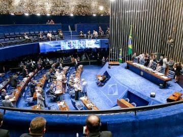 Adiada votação de projeto que muda participação da Petrobras no pré-sal