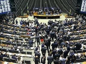 Congresso mantém veto sobre reajuste do Judiciário