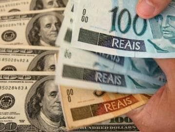 Dólar atinge maior valor comercial em 13 anos: R$ 3,882