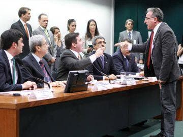 Câmara: Psol contestará censura a Edmilson Rodrigues por 'moleque'