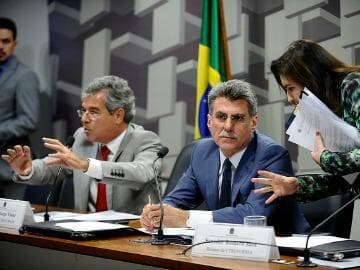 Reforma política: senadores alteram regra de distribuição de votos