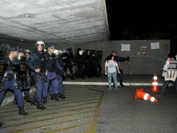 Votação de maioridade penal é marcada por protestos na Câmara