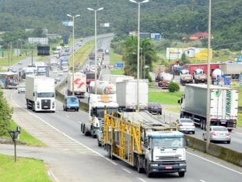 Câmara aprova anistia para caminhoneiros em manifestações