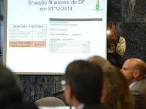 Com dívidas, GDF deve voltar a atrasar salários