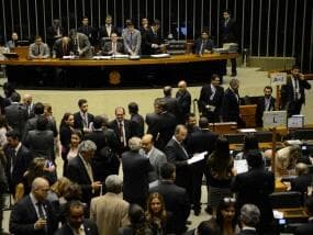 PSDB pede anulação de sessão do Congresso no STF