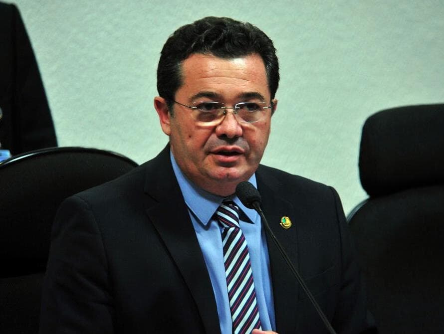 PMDB indica senador Vital do Rêgo para o TCU