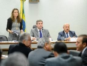 Senado aprova prazo para pagamento de indenizações