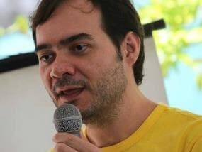 Candidato a governador gay denuncia discriminação