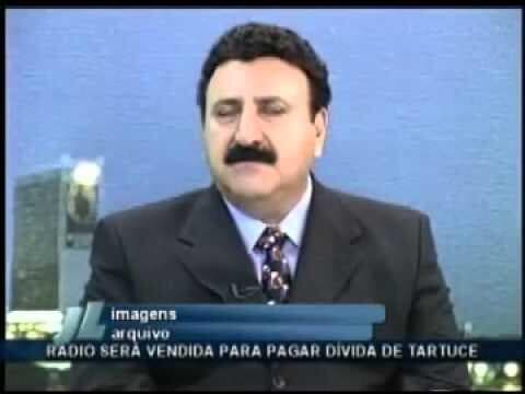 Ouça: cantor interpreta música de ex-deputado acusado de desvio