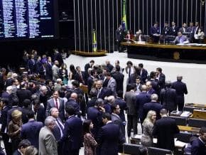 Congresso mantém veto ao Mais Médicos