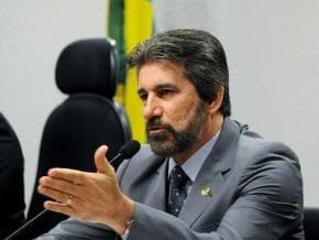 Pedido de vista adia análise da minirreforma eleitoral