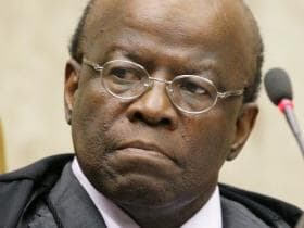 Joaquim Barbosa se posiciona contra censura às biografias