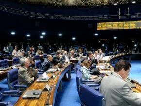 Senado aprova ficha limpa para comissionados