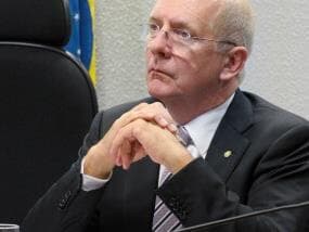 Paulo Bauer: carro de luxo e reembolso sem exigência de nota fiscal