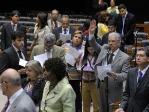 Câmara entra em recesso após aprovar cargos para o PEN