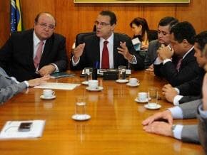 Câmara instala grupo para propor reforma política